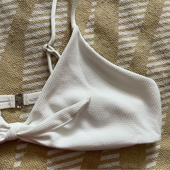 ✌️2/$10✌️ White Tie-Front Ribbed Plus Size Bikini Top - Size 3X - Picture 5 of 14